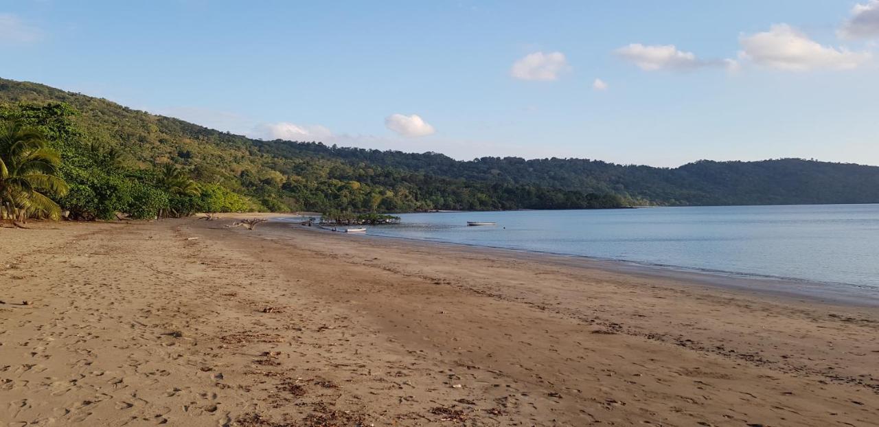 Joli F3 à une minute de la plage Boueni Exterior foto